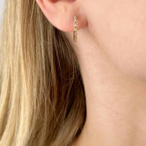 Kreole in 14 Karat Gold mit Diamant