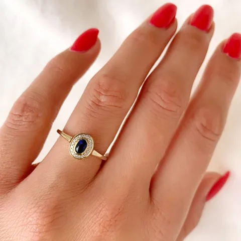 ovaler Saphir Brillantring in 14 Karat Gold 0,35 ct 0,072 ct