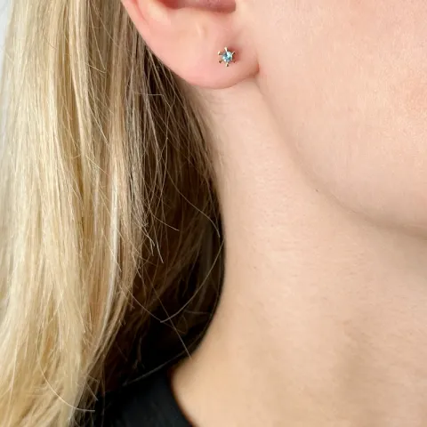2 x 0,06 ct Smaragd Solitärohrstecker in 14 Karat Gold mit Smaragd
