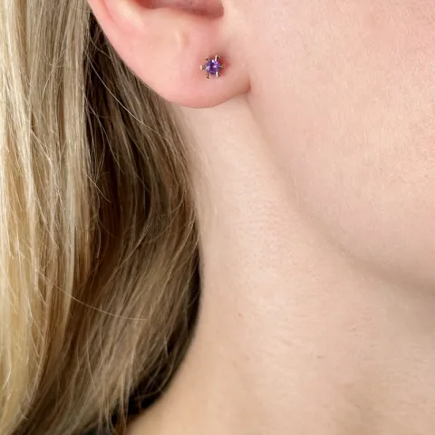 2 x 0,10 ct Amethyst Solitärohrstecker in 14 Karat Gold mit Amethyst