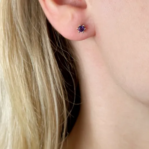 2 x 0,22 ct Amethyst Solitärohrstecker in 14 Karat Gold mit Amethyst