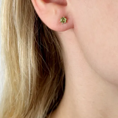 2 x 0,23 ct Peridot Solitärohrstecker in 14 Karat Gold mit Peridot 