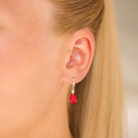 tropfenförmiger Ohrringe in 9 Karat Gold mit Rubin und Zirkon - Gold Collection