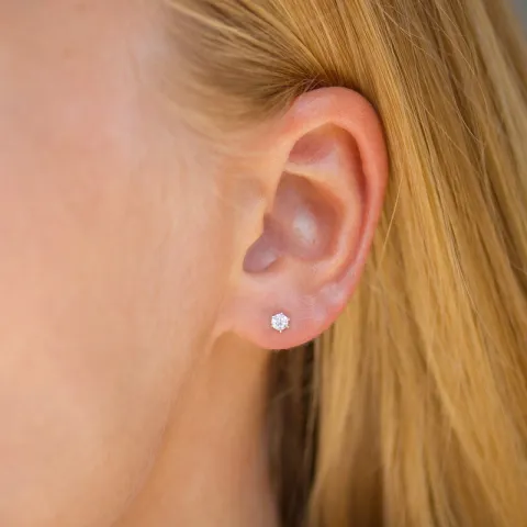3 mm runden Ohrstecker in 9 Karat Gold mit Zirkon