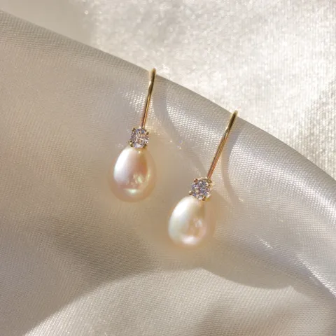 lange Ohrringe in 9 Karat Gold mit Zirkon - Gold Collection