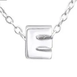 Buchstab e Halskette mit Anhänger aus Silber und Anhänger aus Silber