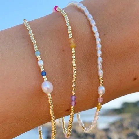 Hultquist Isabella Perle Armband in vergoldetem Sterlingsilber mehrfarbigem Schmuckstein