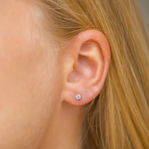 3 mm Zirkon Ohrstecker in 9 Karat Gold mit Zirkon