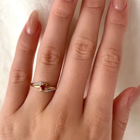 abstraktem Ring aus 9 Karat Gold mit 9 Karat Weißgold