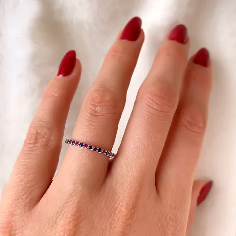 Rubin Ring in 14 Karat Weißgold 0,16 ct 0,14 ct