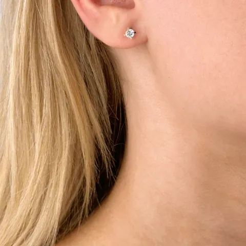 Aquamarin ohrstecker in 14 karat gold mit aquamarinen 