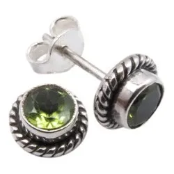 grünen Peridot Ohrstecker in oxidiertem Sterlingsilber