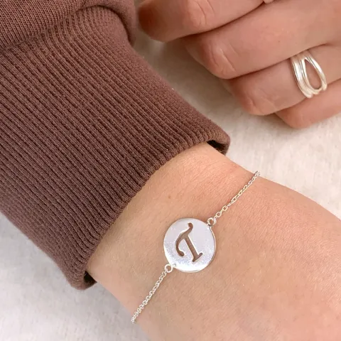 buchstab p mit Kratzern Armband aus Silber und Anhänger aus Silber