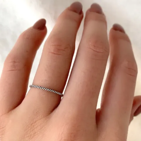 gewunden Ring aus oxidiertem Sterlingsilber