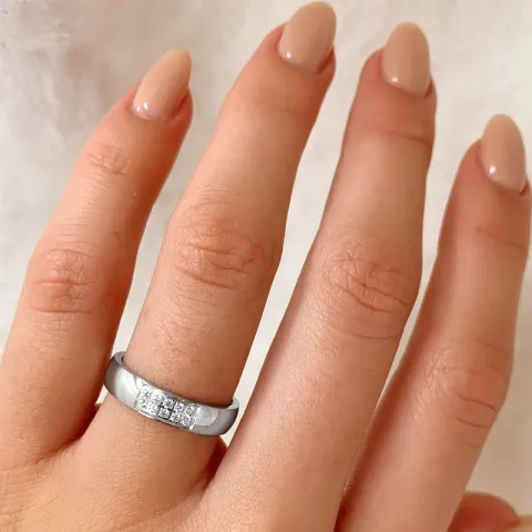 Kollektionsmuster Zirkon Ring aus rhodiniertem Silber