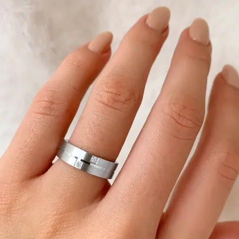 Elegant Ring aus rhodiniertem Silber