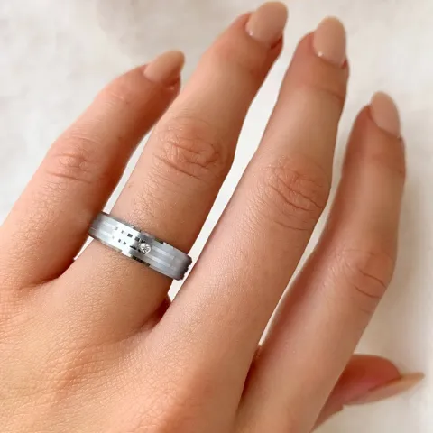 Elegant Ring aus rhodiniertem Silber