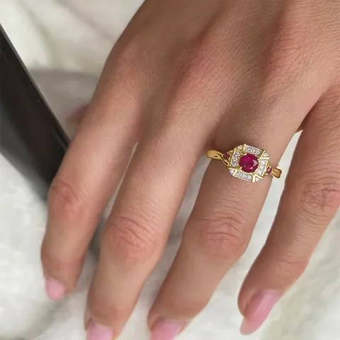 viereckigem Rubin Ring in 14 Karat Gold- und Weißgold 0,07 ct 0,45 ct 0,09 ct