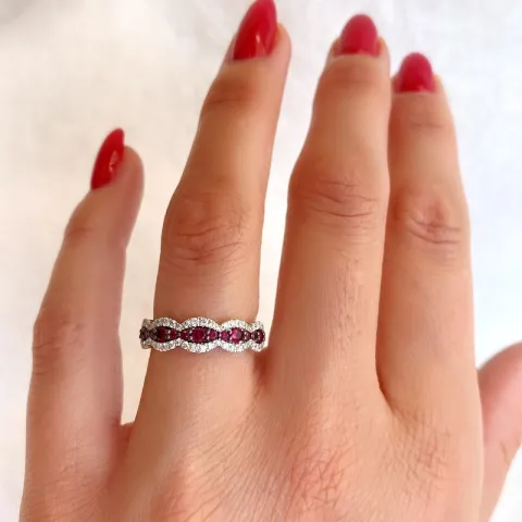 Rubin Diamantring in 14 Karat Weißgold 0,58 ct 0,34 ct