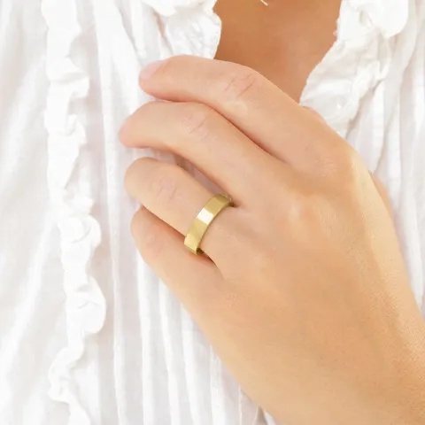6 und 5 mm trauringe aus 9 Karat Gold - set
