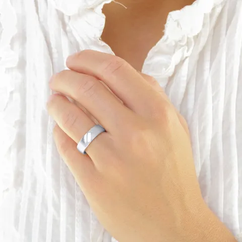 6 und 3 mm trauringe aus 9 Karat Weißgold - set