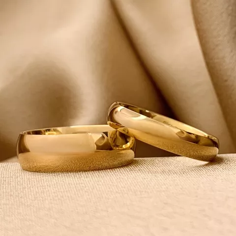6 und 4 mm trauringe aus 9 Karat Gold - set