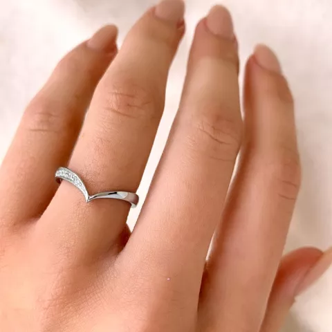 Einfacher fingerring aus silber