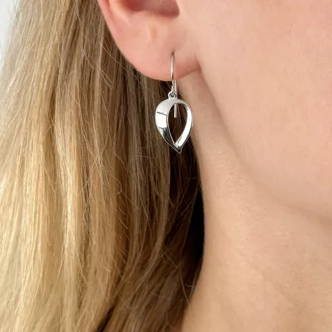 Blatt Ohrringe in rhodiniertem Silber