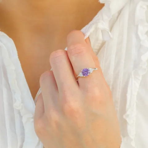 violettem Zirkon Ring aus Silber