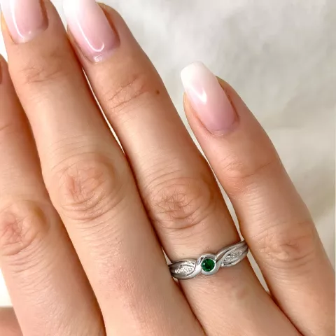 Smaragd Ring in 9 Karat Weißgold 0,01 ct 0,09 ct