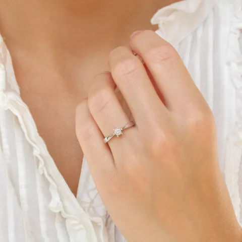 0,20 ct Solitärring in 14 Karat Weißgold 0,20 ct