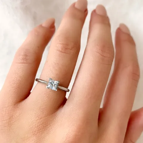 weißem Zirkon Ring aus Silber