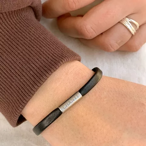 Flach schwarzem leder armband aus stahl  x 6 mm