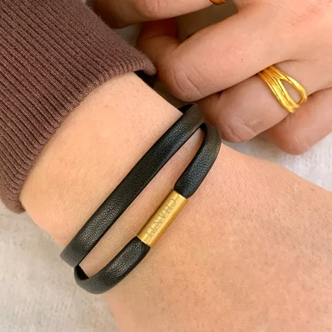 Flach braunem armband aus leder mit vergoldetem stahl  x 6 mm