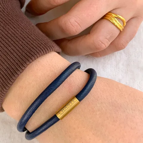 Flach schwarzem armband aus leder mit vergoldetem stahl x 6 mm