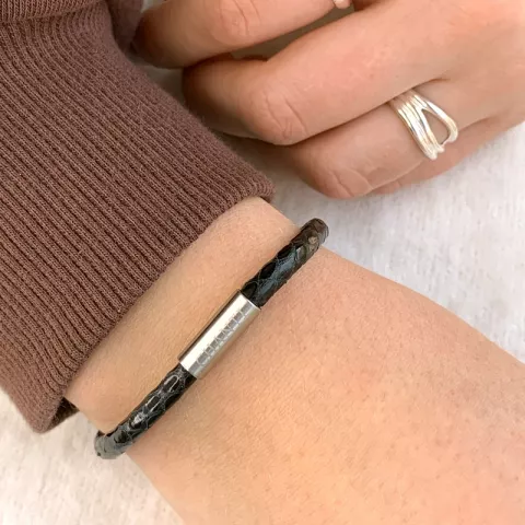 Runder schwarzem schlangenarmband aus leder mit stahl  x 4 mm