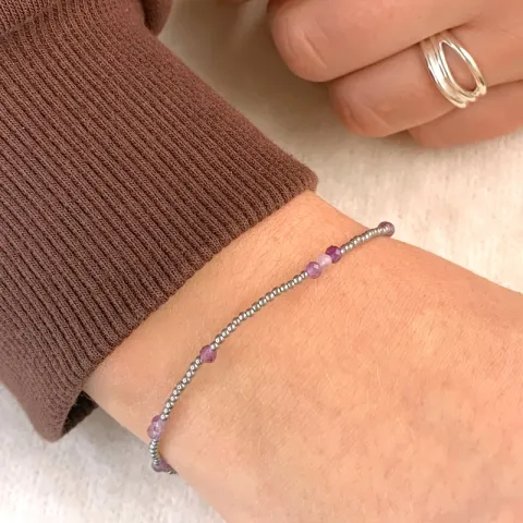 Armband mit hematite und Amethyst.