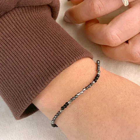 Armband mit Onyxe und hematite.