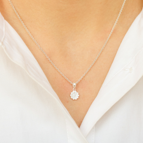 Marguerite Anhänger aus Silber - Maggie