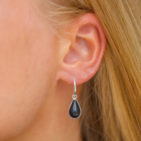 Tropfen schwarzem Onyx Ohrringe in versilbertes Messing - Eliné