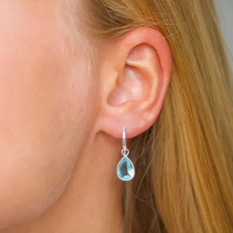 Tropfen blauem Bergkristall Ohrringe in versilbertes Messing - Eliné