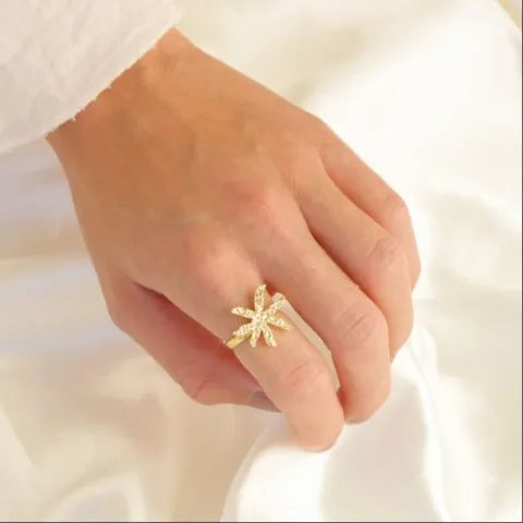 Blumen Ring aus vergoldetes Messing - Eliné