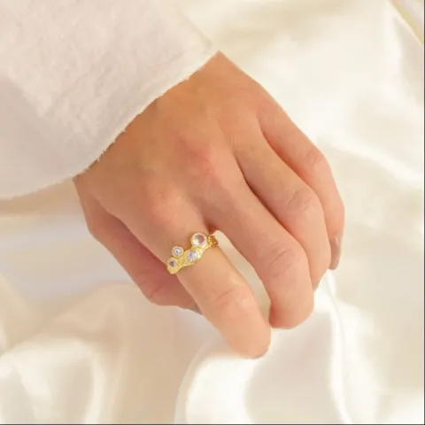 klar Quarz Ring aus vergoldetes Messing - Eliné