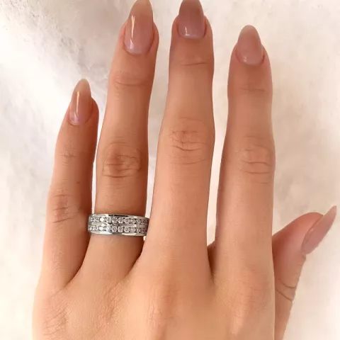weißem Ring aus rhodiniertem Silber