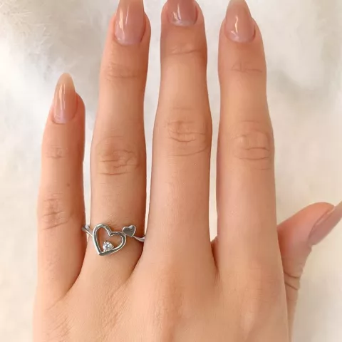 Einfacher Ring aus rhodiniertem Silber