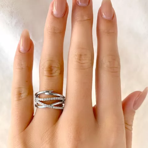 Glatt  Zirkon Ring aus rhodiniertem Silber