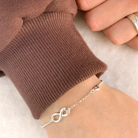 infinity Herz Armband aus Silber und Anhänger aus Silber