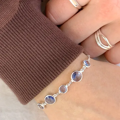 Armband aus Silber und Anhänger aus Silber