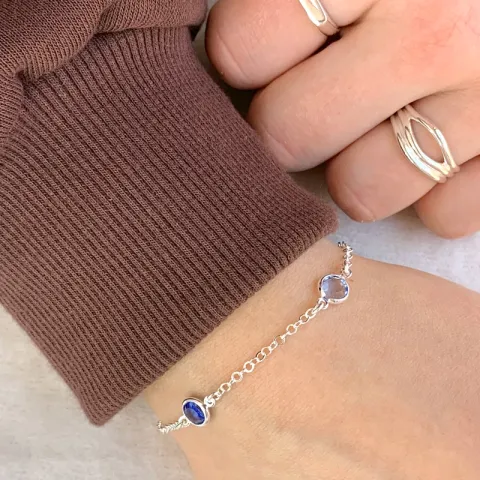 runder Armband aus Silber und Anhänger aus Silber