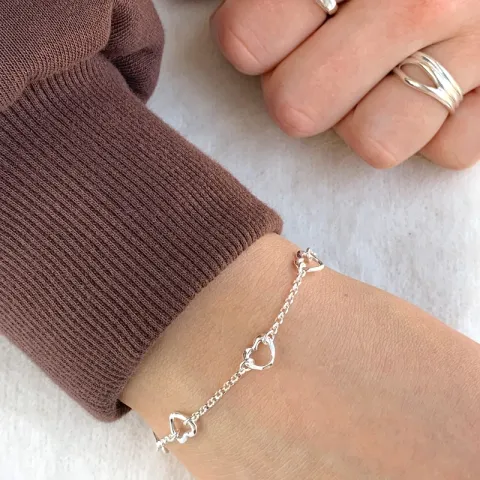 Herz Armband aus Silber und Herzförmiger Anhänger aus Silber